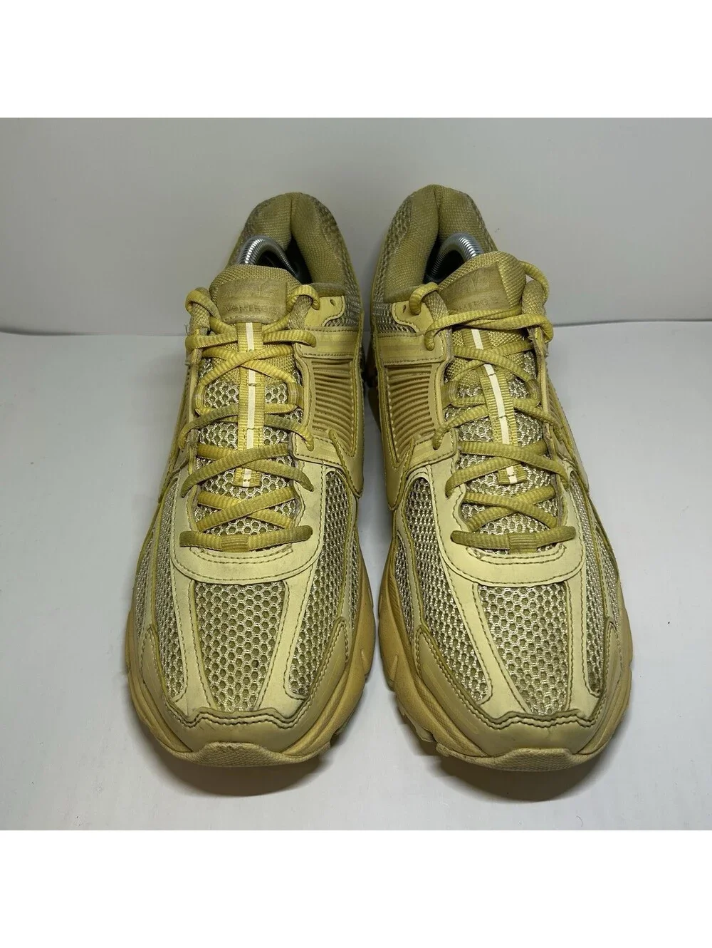 Nike Zoom Vomero 5 Saturn Gold Women - Size 11W/9.5M - (FQ7079-700)